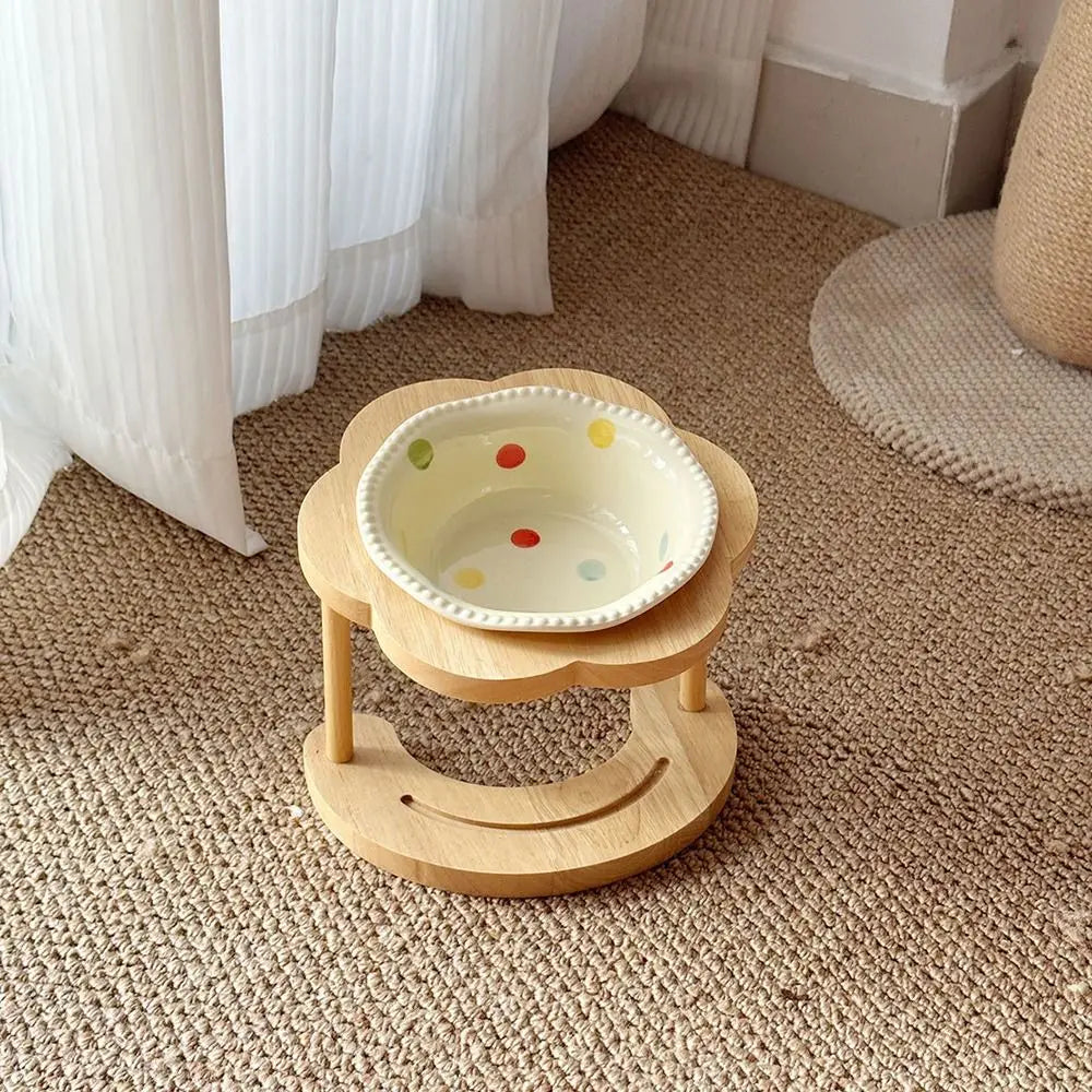 Anti Vomiting Ceramic Cat Bowl 15 Degree Inclined Anti Slip Cat Feeding Station Flower Shaped with Wooden Stand